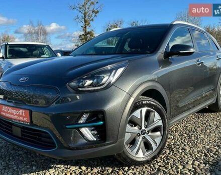Серый Киа Niro, объемом двигателя 0 л и пробегом 54 тыс. км за 23900 $, фото 19 на Automoto.ua