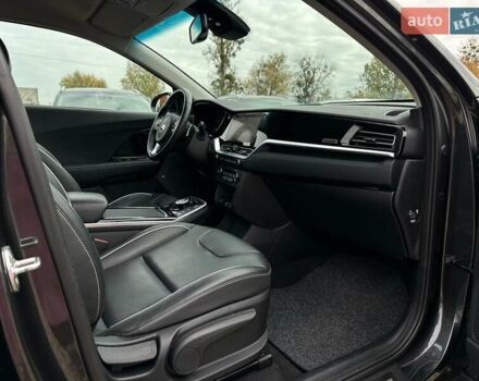 Серый Киа Niro, объемом двигателя 0 л и пробегом 62 тыс. км за 24600 $, фото 88 на Automoto.ua