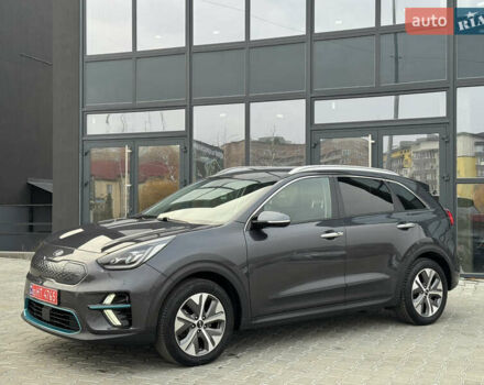 Серый Киа Niro, объемом двигателя 0 л и пробегом 147 тыс. км за 18450 $, фото 8 на Automoto.ua