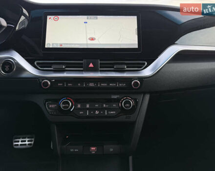 Сірий Кіа Niro, об'ємом двигуна 0 л та пробігом 97 тис. км за 22900 $, фото 58 на Automoto.ua