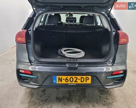 Сірий Кіа Niro, об'ємом двигуна 0 л та пробігом 111 тис. км за 19999 $, фото 4 на Automoto.ua