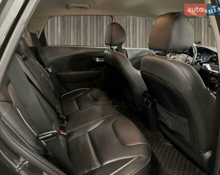 Серый Киа Niro, объемом двигателя 0 л и пробегом 98 тыс. км за 16400 $, фото 7 на Automoto.ua