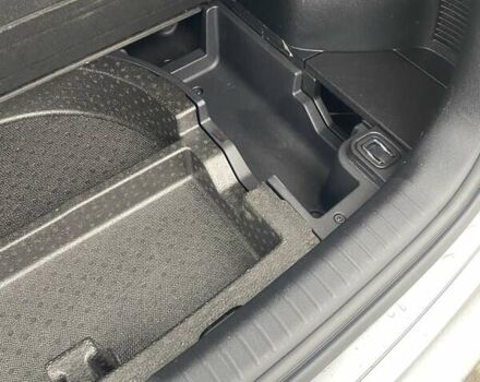 Серый Киа Niro, объемом двигателя 0 л и пробегом 54 тыс. км за 19999 $, фото 22 на Automoto.ua