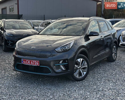 Сірий Кіа Niro, об'ємом двигуна 0 л та пробігом 50 тис. км за 19999 $, фото 5 на Automoto.ua