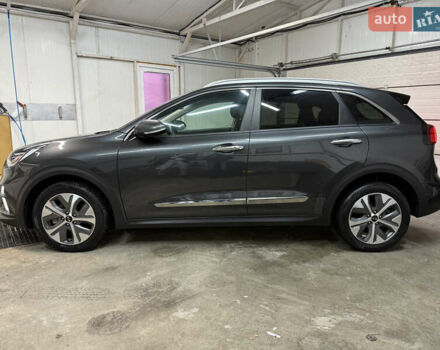 Сірий Кіа Niro, об'ємом двигуна 0 л та пробігом 97 тис. км за 22900 $, фото 15 на Automoto.ua