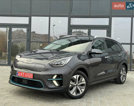 Серый Киа Niro, объемом двигателя 0 л и пробегом 147 тыс. км за 18450 $, фото 2 на Automoto.ua