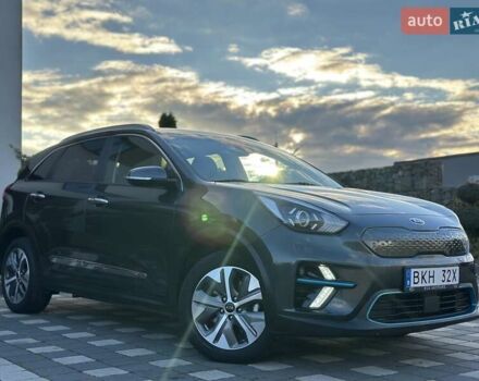 Сірий Кіа Niro, об'ємом двигуна 0 л та пробігом 105 тис. км за 19950 $, фото 11 на Automoto.ua
