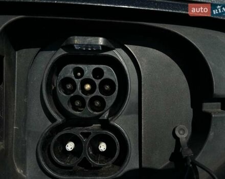 Серый Киа Niro, объемом двигателя 0 л и пробегом 97 тыс. км за 22200 $, фото 9 на Automoto.ua