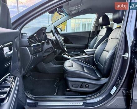 Киа Niro 2021 в Бердичеве на Automoto.ua Серый Киа Niro, объемом двигателя 0 л и пробегом 82 тыс. км за 19250 $, фото 45 на Automoto.ua