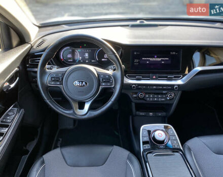 Серый Киа Niro, объемом двигателя 0 л и пробегом 59 тыс. км за 21299 $, фото 27 на Automoto.ua