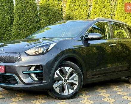 Киа Niro 2021 в Самборе на Automoto.ua Серый Киа Niro, объемом двигателя 0 л и пробегом 107 тыс. км за 19500 $, фото 4 на Automoto.ua