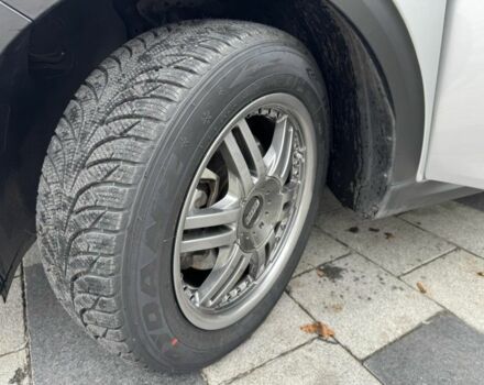 Сірий Кіа Niro, об'ємом двигуна 2 л та пробігом 101 тис. км за 19300 $, фото 22 на Automoto.ua