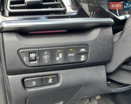 Сірий Кіа Niro, об'ємом двигуна 0 л та пробігом 138 тис. км за 19900 $, фото 16 на Automoto.ua