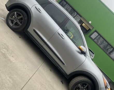 Серый Киа Niro, объемом двигателя 0 л и пробегом 54 тыс. км за 19999 $, фото 3 на Automoto.ua