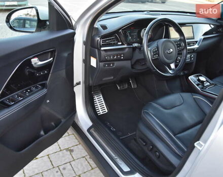 Серый Киа Niro, объемом двигателя 0 л и пробегом 23 тыс. км за 24590 $, фото 11 на Automoto.ua