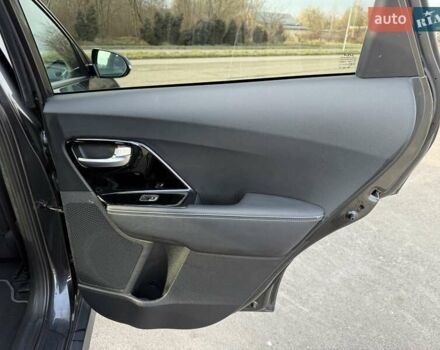Сірий Кіа Niro, об'ємом двигуна 0 л та пробігом 88 тис. км за 21700 $, фото 32 на Automoto.ua