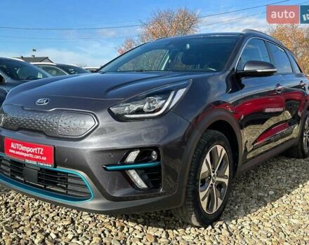 Сірий Кіа Niro, об'ємом двигуна 0 л та пробігом 100 тис. км за 21900 $, фото 18 на Automoto.ua