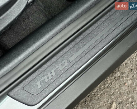 Серый Киа Niro, объемом двигателя 0 л и пробегом 107 тыс. км за 20903 $, фото 55 на Automoto.ua