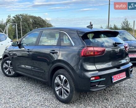 Серый Киа Niro, объемом двигателя 0 л и пробегом 52 тыс. км за 20750 $, фото 5 на Automoto.ua