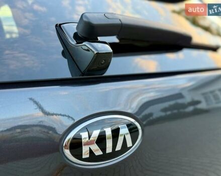 Киа Niro 2021 в Бердичеве на Automoto.ua Серый Киа Niro, объемом двигателя 0 л и пробегом 82 тыс. км за 19250 $, фото 38 на Automoto.ua