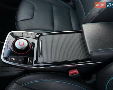 Сірий Кіа Niro, об'ємом двигуна 0 л та пробігом 97 тис. км за 22900 $, фото 66 на Automoto.ua