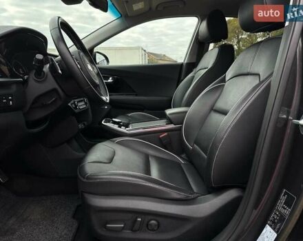 Серый Киа Niro, объемом двигателя 0 л и пробегом 62 тыс. км за 23600 $, фото 41 на Automoto.ua