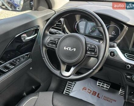 Серый Киа Niro, объемом двигателя 0 л и пробегом 62 тыс. км за 22450 $, фото 14 на Automoto.ua