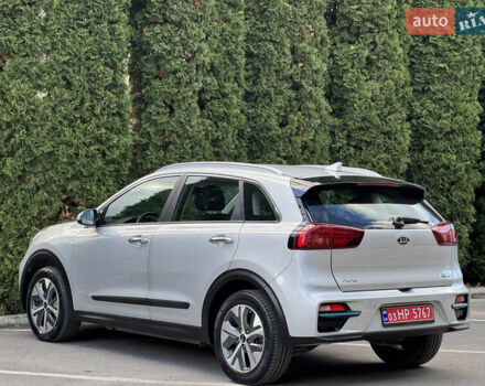 Сірий Кіа Niro, об'ємом двигуна 0 л та пробігом 141 тис. км за 17799 $, фото 12 на Automoto.ua