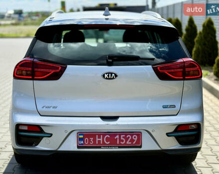 Серый Киа Niro, объемом двигателя 0 л и пробегом 131 тыс. км за 17599 $, фото 3 на Automoto.ua