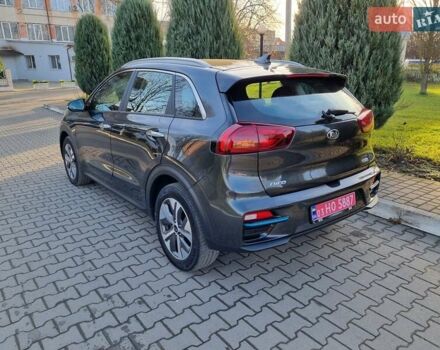 Серый Киа Niro, объемом двигателя 0 л и пробегом 121 тыс. км за 18750 $, фото 5 на Automoto.ua