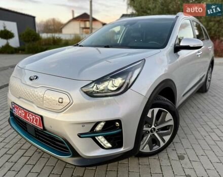 Киа Niro 2021 в Бердичеве на Automoto.ua Серый Киа Niro, объемом двигателя 0 л и пробегом 70 тыс. км за 21350 $, фото 4 на Automoto.ua