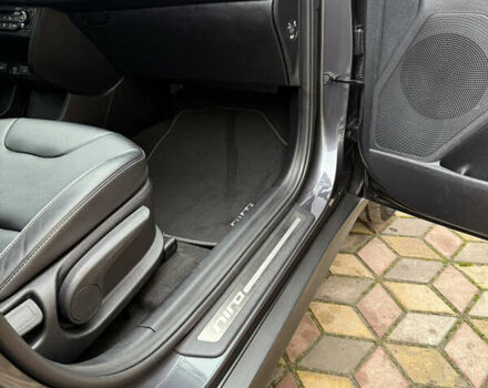 Сірий Кіа Niro, об'ємом двигуна 0 л та пробігом 50 тис. км за 22300 $, фото 59 на Automoto.ua