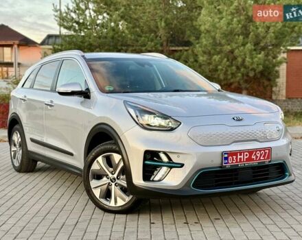 Киа Niro 2021 в Бердичеве на Automoto.ua Серый Киа Niro, объемом двигателя 0 л и пробегом 70 тыс. км за 21350 $, фото 6 на Automoto.ua