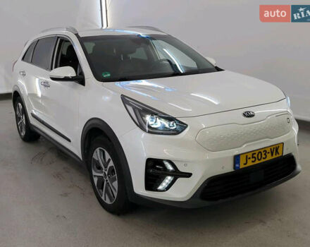 Серый Киа Niro, объемом двигателя 0 л и пробегом 117 тыс. км за 19500 $, фото 1 на Automoto.ua