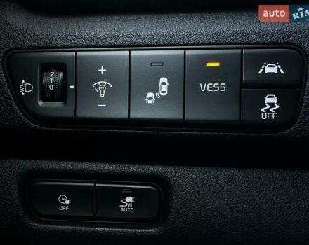 Сірий Кіа Niro, об'ємом двигуна 0 л та пробігом 100 тис. км за 21900 $, фото 40 на Automoto.ua