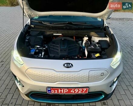 Киа Niro 2021 в Бердичеве на Automoto.ua Серый Киа Niro, объемом двигателя 0 л и пробегом 70 тыс. км за 21350 $, фото 107 на Automoto.ua