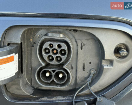 Серый Киа Niro, объемом двигателя 0 л и пробегом 157 тыс. км за 18350 $, фото 12 на Automoto.ua