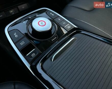 Серый Киа Niro, объемом двигателя 0 л и пробегом 54 тыс. км за 23900 $, фото 66 на Automoto.ua