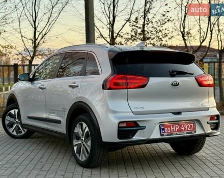 Киа Niro 2021 в Бердичеве на Automoto.ua Серый Киа Niro, объемом двигателя 0 л и пробегом 70 тыс. км за 21350 $, фото 12 на Automoto.ua