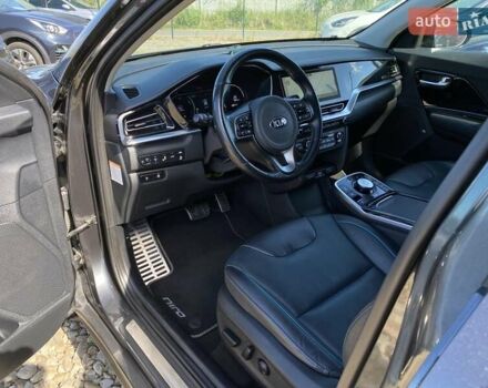 Серый Киа Niro, объемом двигателя 0 л и пробегом 67 тыс. км за 23400 $, фото 27 на Automoto.ua