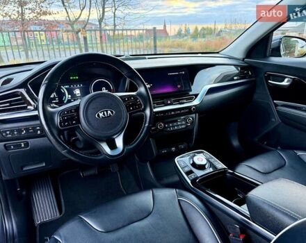 Киа Niro 2021 в Бердичеве на Automoto.ua Серый Киа Niro, объемом двигателя 0 л и пробегом 82 тыс. км за 19250 $, фото 52 на Automoto.ua