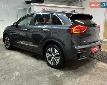 Сірий Кіа Niro, об'ємом двигуна 0 л та пробігом 97 тис. км за 22900 $, фото 16 на Automoto.ua