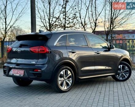 Киа Niro 2021 в Бердичеве на Automoto.ua Серый Киа Niro, объемом двигателя 0 л и пробегом 82 тыс. км за 19250 $, фото 19 на Automoto.ua