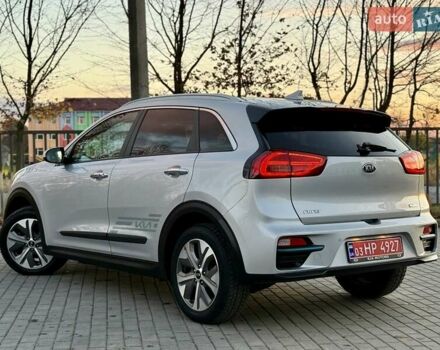 Киа Niro 2021 в Бердичеве на Automoto.ua Серый Киа Niro, объемом двигателя 0 л и пробегом 70 тыс. км за 21350 $, фото 14 на Automoto.ua