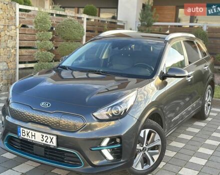 Сірий Кіа Niro, об'ємом двигуна 0 л та пробігом 105 тис. км за 19950 $, фото 4 на Automoto.ua