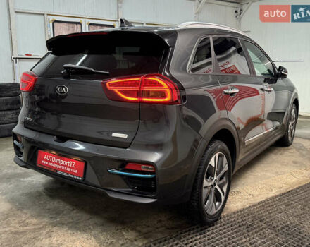 Сірий Кіа Niro, об'ємом двигуна 0 л та пробігом 97 тис. км за 22900 $, фото 19 на Automoto.ua