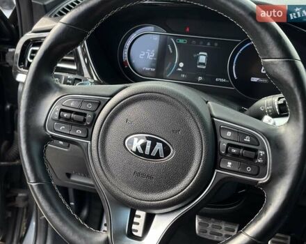 Серый Киа Niro, объемом двигателя 0 л и пробегом 67 тыс. км за 22400 $, фото 20 на Automoto.ua
