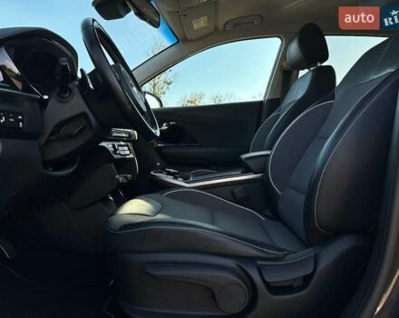 Сірий Кіа Niro, об'ємом двигуна 0 л та пробігом 37 тис. км за 23600 $, фото 36 на Automoto.ua