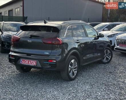 Сірий Кіа Niro, об'ємом двигуна 0 л та пробігом 50 тис. км за 19999 $, фото 10 на Automoto.ua
