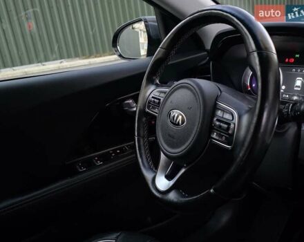 Сірий Кіа Niro, об'ємом двигуна 0 л та пробігом 136 тис. км за 18899 $, фото 32 на Automoto.ua